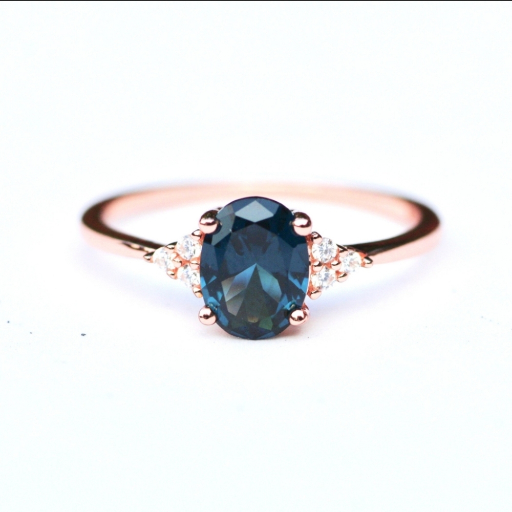 London Blue Lab Topaz Oval Gemstone Ring - Picture 5 of 5